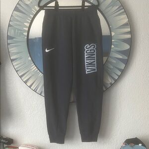 WWU Vikings Joggers by Nike NWT Medium